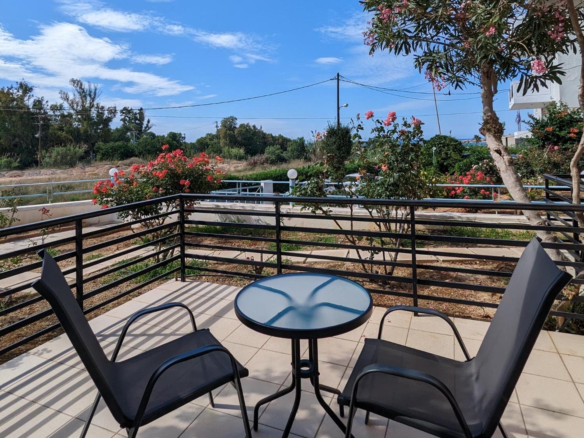 Kalliopi Studios - Apartments Chrissi Akti Chania Quarto foto